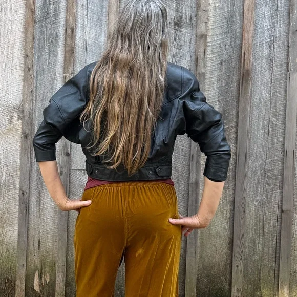 Vintage Black Leather Cropped Jacket - Picture 3 of 15